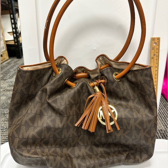 MICHAEL Michael Kors Handbags - Michael Kors Logo Shoulder Bag with matching wallet
